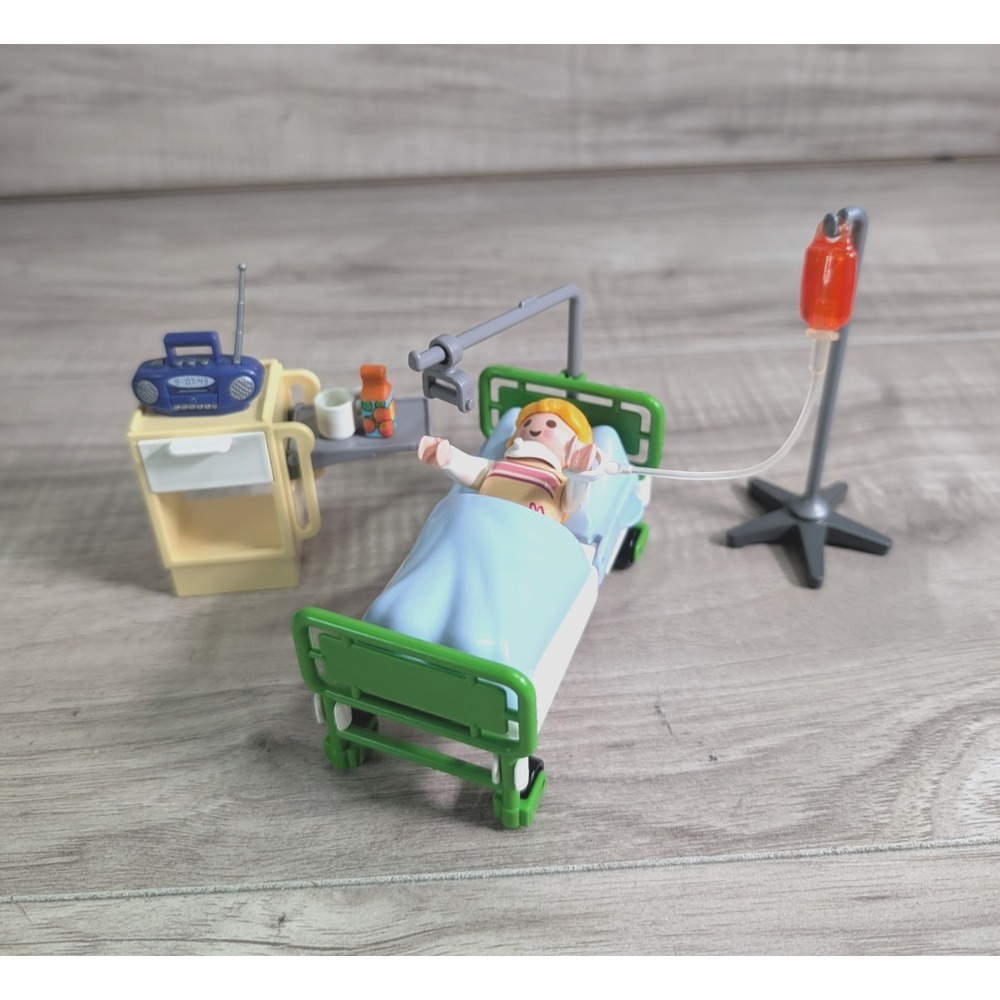 Playmobil #4405 Hospital Room Female Patient IV Recovery Discontinued Rare READ